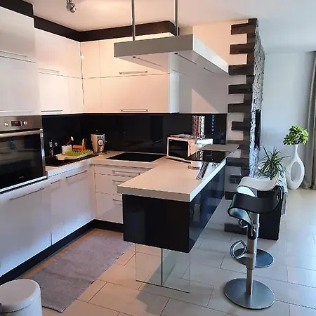 Lucia Exclusive With Parking In The Garage Apartment Porec Exterior photo