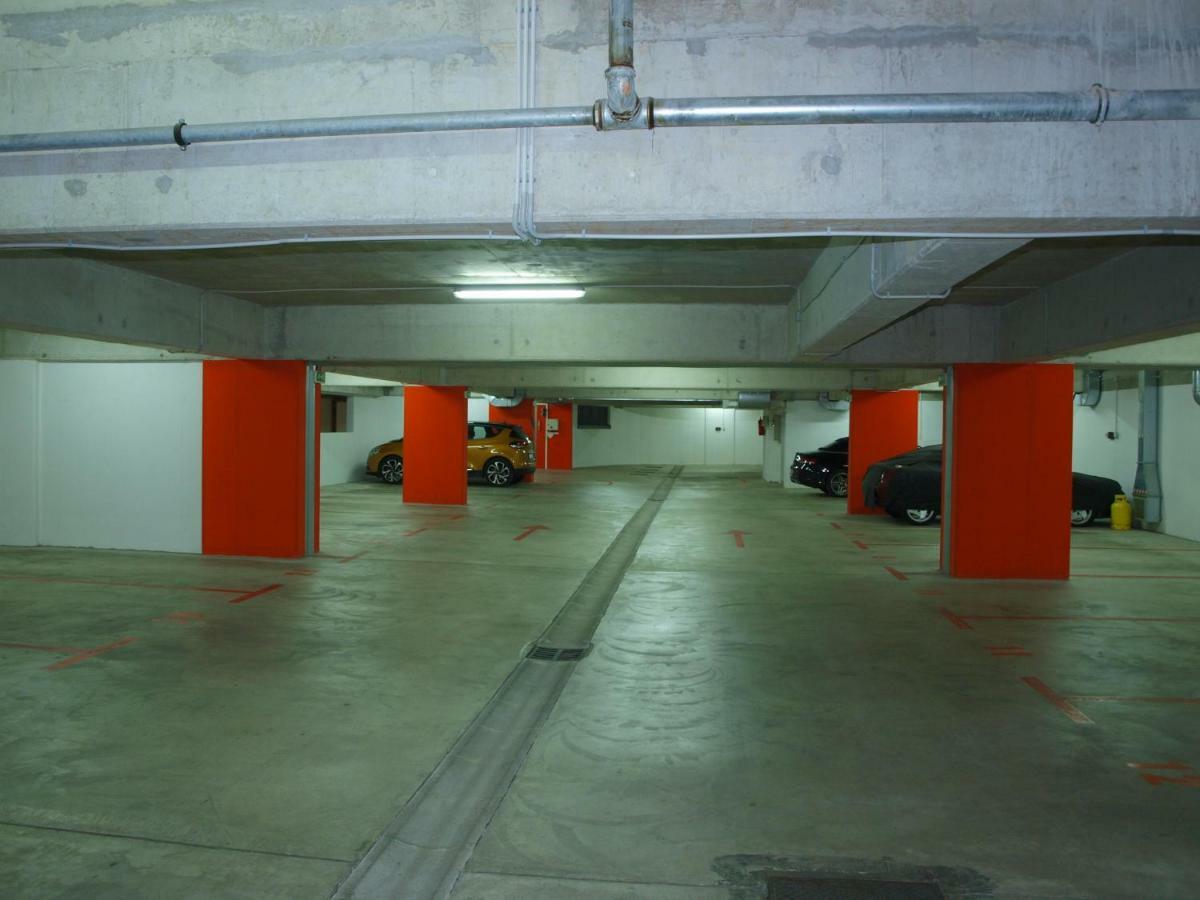 Lucia Exclusive With Parking In The Garage Apartment